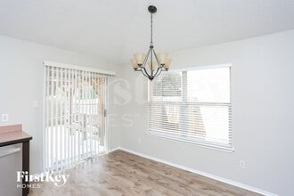 10141 Chapel Ridge Dr in Fort Worth, TX - Foto de edificio - Building Photo