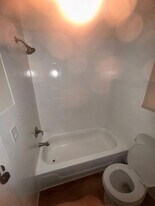 16 Bergen Ave in Jersey City, NJ - Building Photo