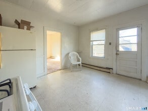 324 Boswell Ave in Norwich, CT - Building Photo - Building Photo