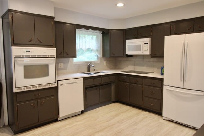 property at 6 Highridge Rd