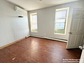 13 Ruggles St, Unit 1 in Boston, MA - Building Photo - Building Photo