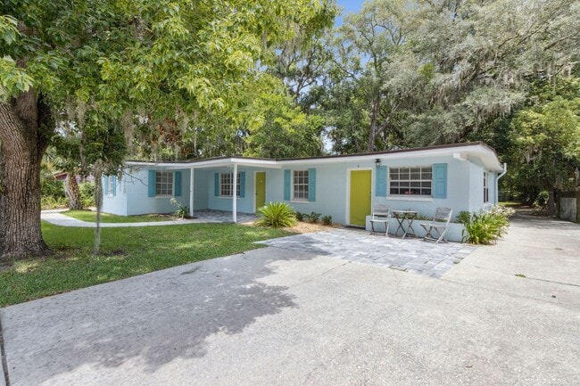 210 N 14th St in Fernandina Beach, FL - Building Photo - Building Photo