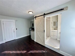 133 E Concord St, Unit 02 in Orlando, FL - Building Photo - Building Photo