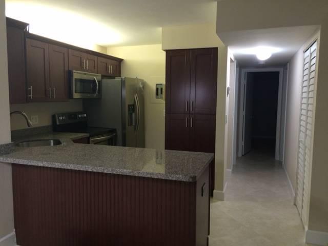 202 Foxtail Dr in Greenacres, FL - Building Photo - Building Photo