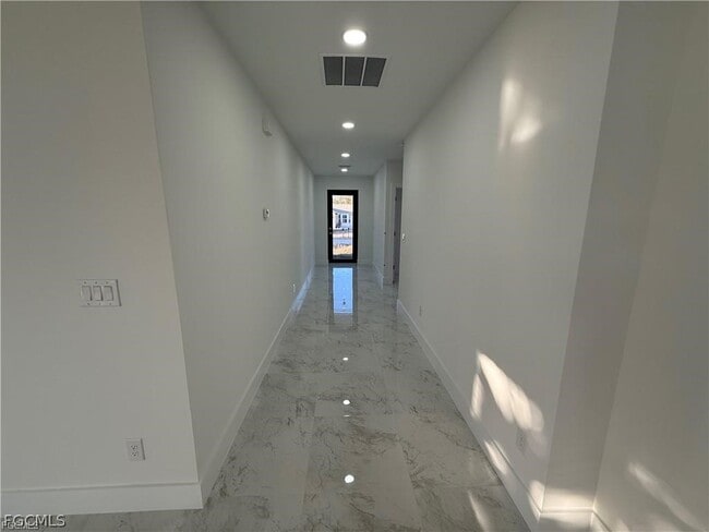 4342 NW 34th Pl in Cape Coral, FL - Building Photo - Building Photo