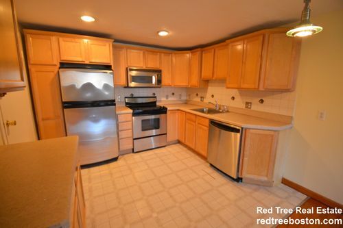 12 Riverside St-Unit -33 in Watertown, MA - Building Photo