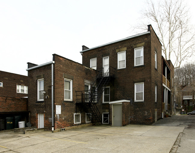 2220 Murray Hill Rd in Cleveland, OH - Building Photo - Building Photo