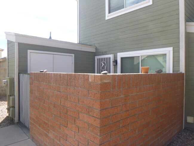 2301 E University Dr in Mesa, AZ - Building Photo - Building Photo