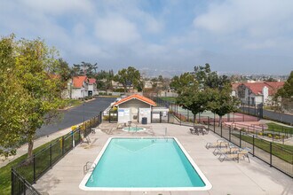 9866-9940 Highland Ave in Rancho Cucamonga, CA - Building Photo - Building Photo