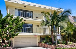 843 18th St in Santa Monica.  Steps to Mon... Apartments