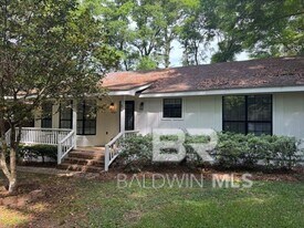 7067 Hickory Ln in Fairhope, AL - Building Photo