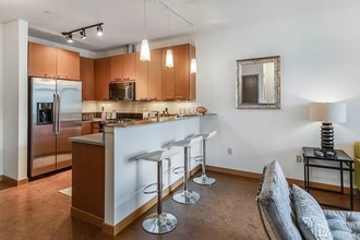 1414 12th Ave, Unit 308 in Seattle, WA - Foto de edificio - Building Photo