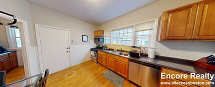 23 Tufts St, Unit 2 in Cambridge, MA - Building Photo - Building Photo