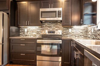 1109 W 49 St in Kansas City, MO - Building Photo - Building Photo