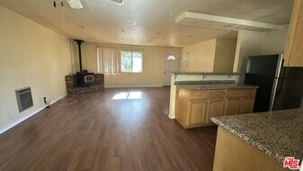 2100 Zermatt Dr in Pine Mountain Club, CA - Building Photo