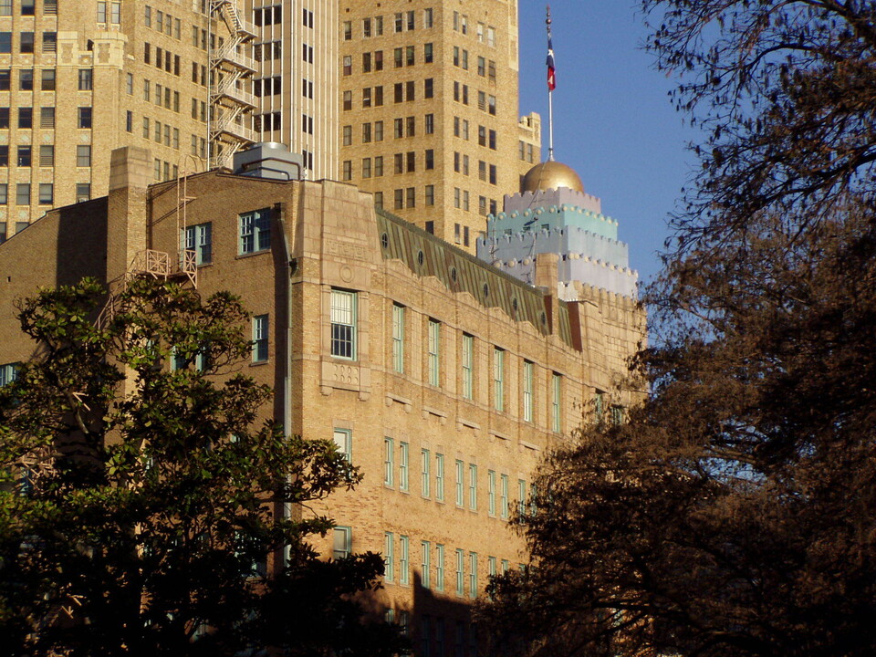 Casino Club in San Antonio, TX - Building Photo