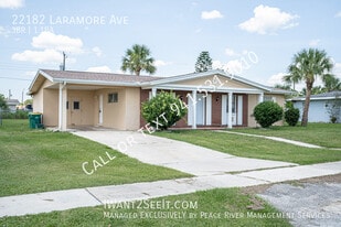 22182 Laramore Ave in Port Charlotte, FL - Building Photo