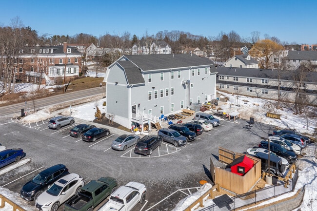18 Garrison Ave in Durham, NH - Building Photo - Building Photo