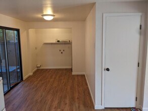 590 SE 8th St in Grants Pass, OR - Building Photo - Building Photo