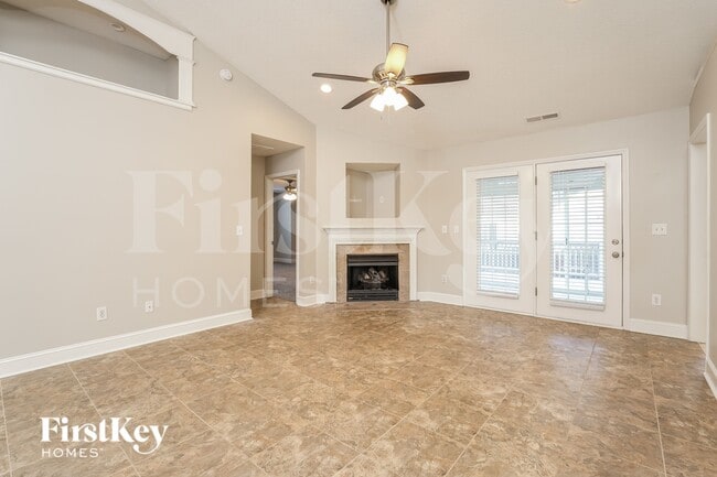 5233 Old Plantation Cir in Winston-Salem, NC - Foto de edificio - Building Photo