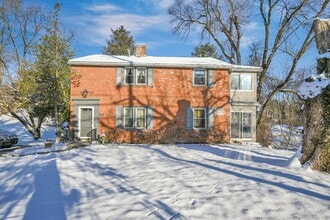 2820 Cumberland Blvd in Camp Hill, PA - Building Photo - Building Photo