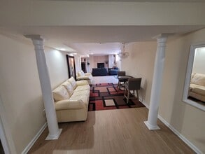 21 Lenape Dr in Somerset, NJ - Building Photo - Building Photo