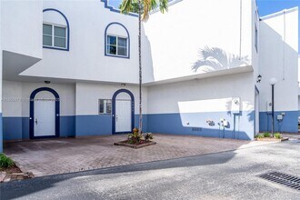 2927 SW 18th Terrace in Fort Lauderdale, FL - Building Photo - Building Photo