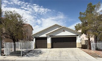 7005 Pacific Coast St in Las Vegas, NV - Building Photo