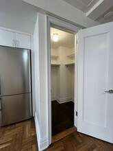137 E 38th St, Unit 11D in New York, NY - Foto de edificio - Building Photo