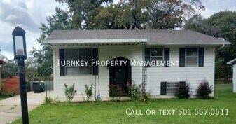 13 Wesley Dr in Sherwood, AR - Building Photo