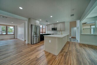 1542 Sugarwood Cir in Winter Park, FL - Building Photo - Building Photo
