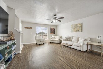 2919 McLaren Dr in College Station, TX - Building Photo - Building Photo