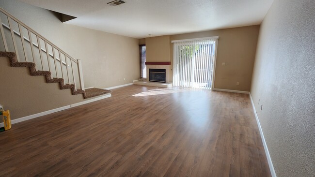 9172 Madison Green Ln, Unit 48 in Orangevale, CA - Building Photo - Building Photo