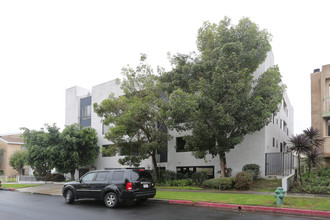 3711 Glendon Ave in Los Angeles, CA - Building Photo - Building Photo