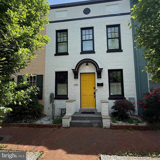 property at 1733 34th St NW