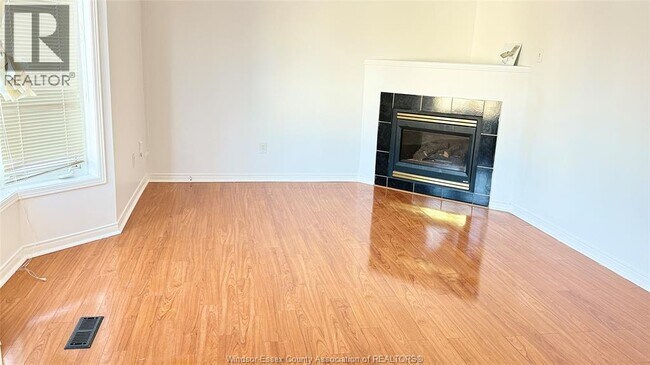 1054 Cora Greenwood Dr in Windsor, ON - Building Photo - Building Photo