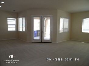 19301 Galloping Hill Rd in Apple Valley, CA - Building Photo - Building Photo