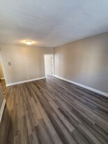 1880 Beacon St, Unit #1862-52 in Brookline, MA - Building Photo