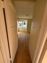 914 E 68th St, Unit B in Inglewood, CA - Building Photo - Building Photo