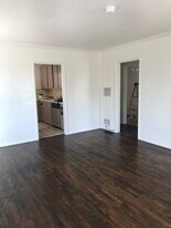 242 E Alexander Ave in San Bernardino, CA - Building Photo