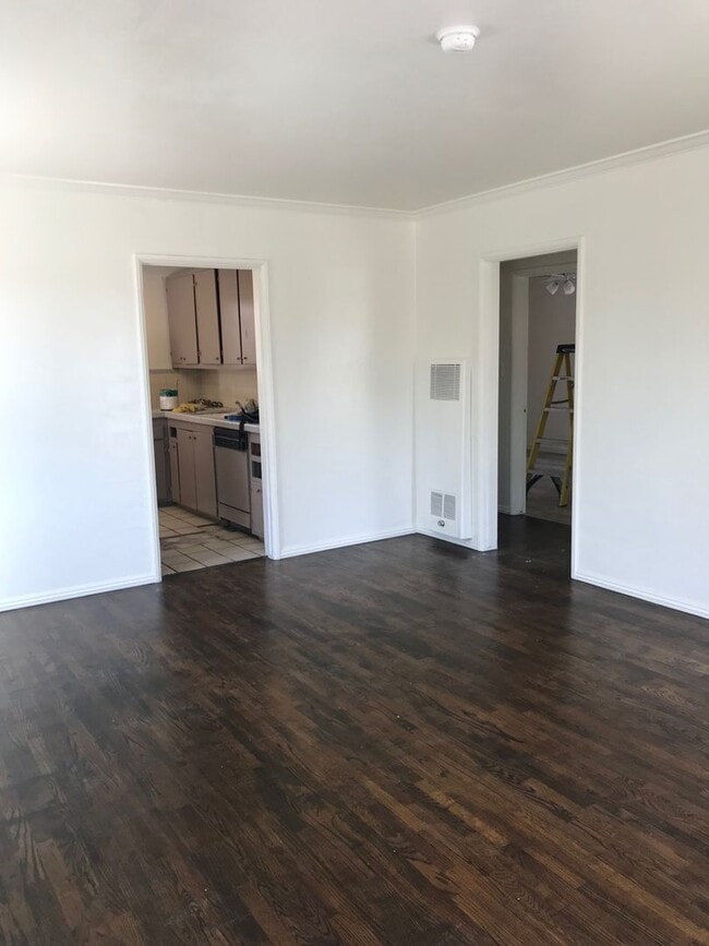 property at 242 E Alexander Ave