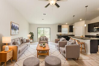 3212 44th St W in Lehigh Acres, FL - Building Photo - Building Photo