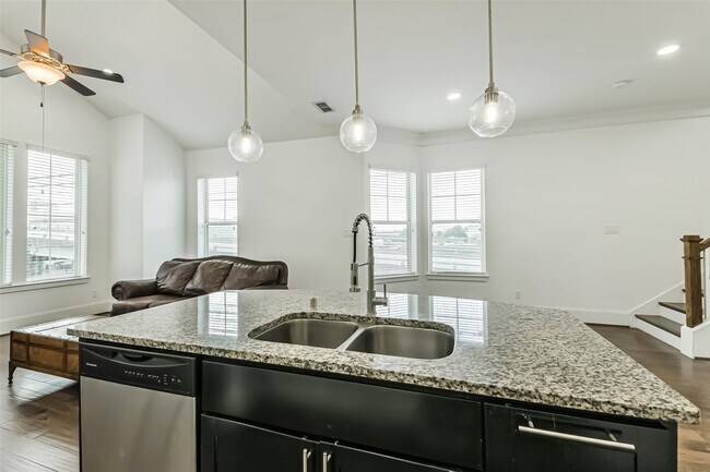 737 Dorothy St in Houston, TX - Building Photo - Building Photo
