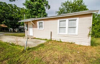 1414 Gorman in San Antonio, TX - Building Photo