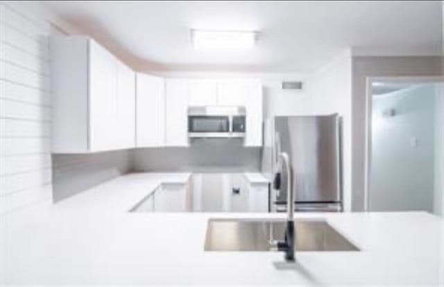 5808 Sandhurst Ln in Dallas, TX - Building Photo