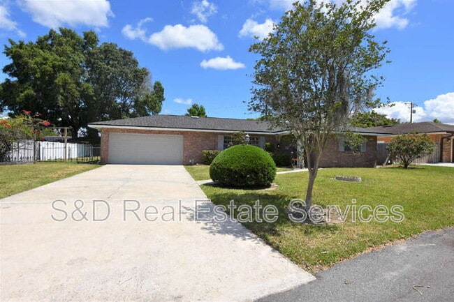 property at 204 Chaucer Ln