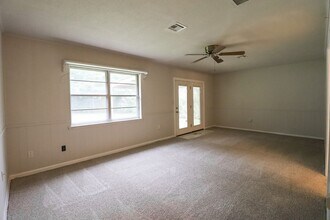 3016 S Elm Ave in Broken Arrow, OK - Foto de edificio - Building Photo