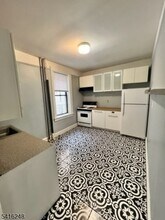 7111 Palisade Ave in North Bergen, NJ - Foto de edificio - Building Photo