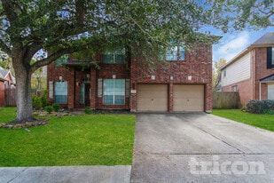 4831 Preston Trail Ln in Pasadena, TX - Building Photo