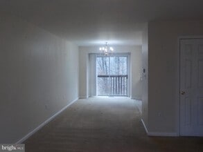 703 Kings Crest Dr in Stafford, VA - Building Photo - Building Photo